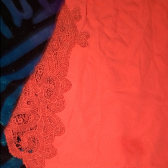 Eyeshadow sleeveless blouse - Picture 2 of 4